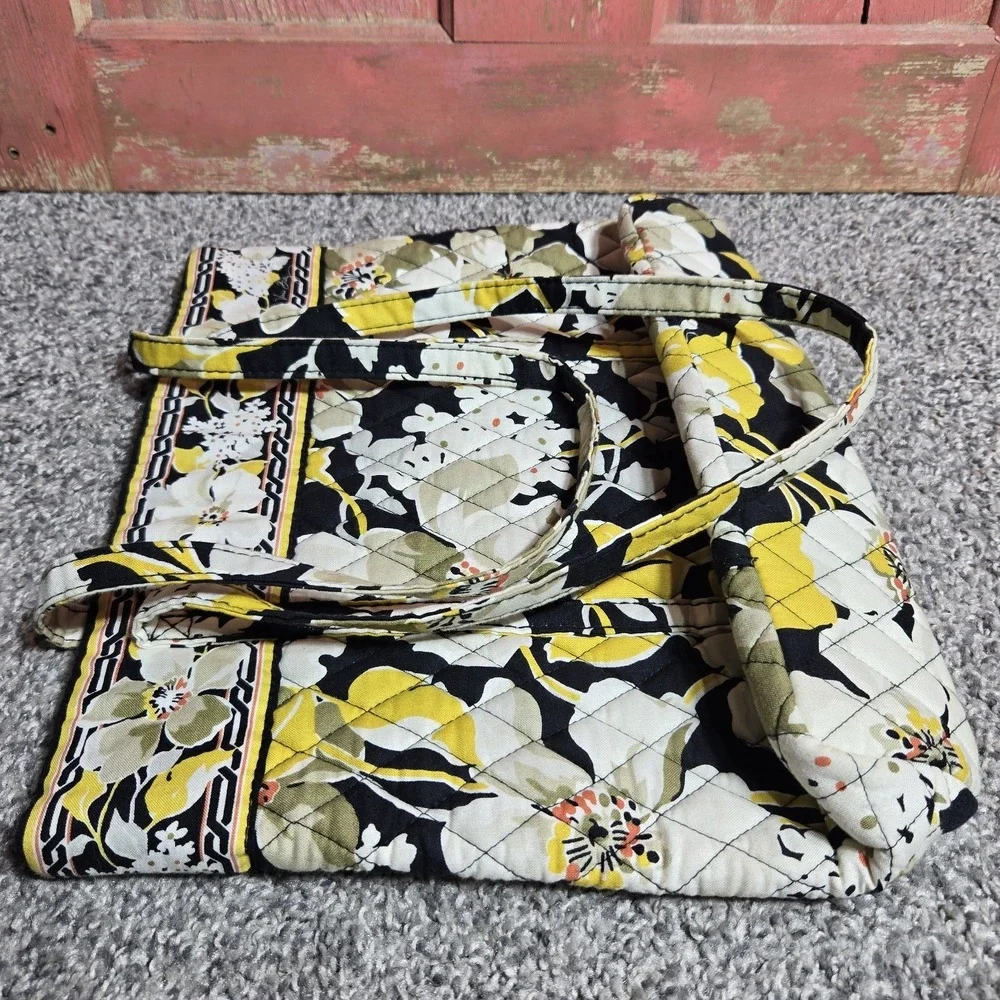 Vera Bradley RETIRED Quilted Tote Dogwood Pattern Yellow Floral Handles Pocket - Picture 11 of 11